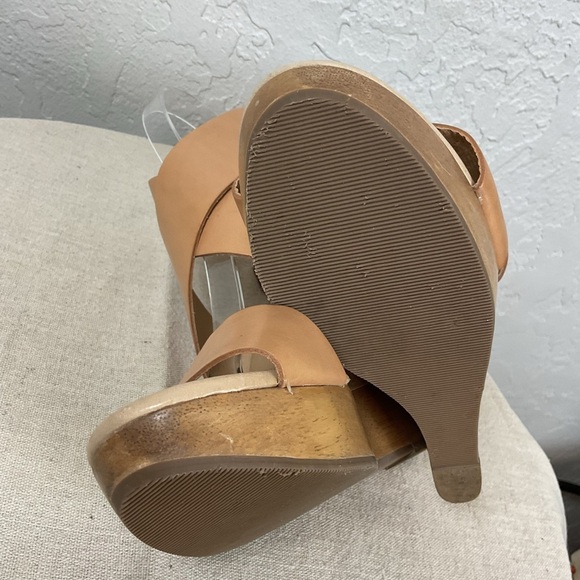 Women’s Diane Von Furstenberg Sunny Leather Wedge Sandal Natural Neutral Sz 7.5 - Picture 15 of 16